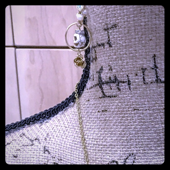 Frock 'n Roll Skull Bling Handcrafted Earrings - Picture 3 of 10